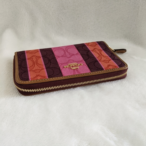 NWT COACH Signature Print Color-block Medium Zip-around Wallet - Picture 7 of 8